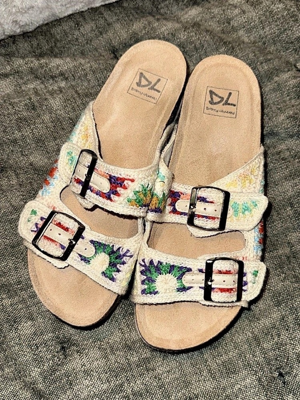 Dsw Embroidered Floral Platform Sandals in Cream US 7.5/38
